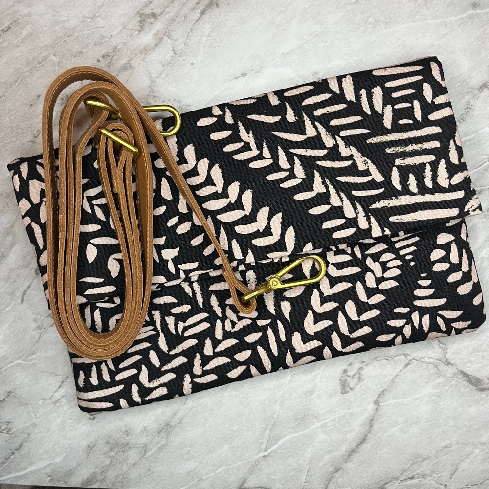 New Sseko Crossbody/Clutch